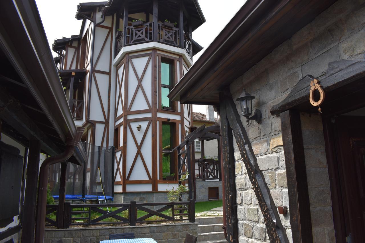 ホテル Bavaria House ゴヴェダルツィ エクステリア 写真